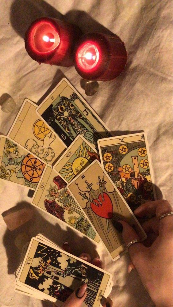 What Are Tarot Card Readings